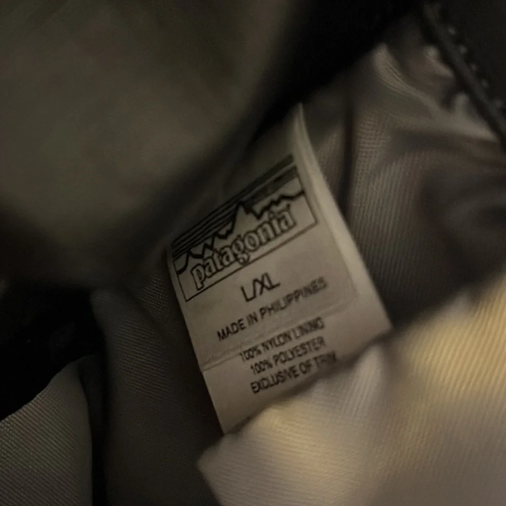 Patagonia Nine Trails Backpack 18L, Black - Picture 3 of 3